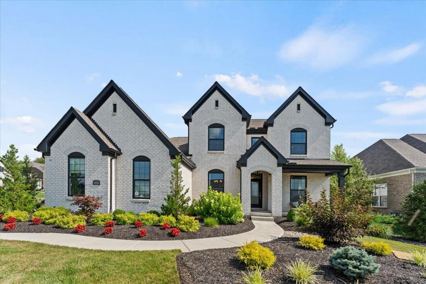8926 Suncrest