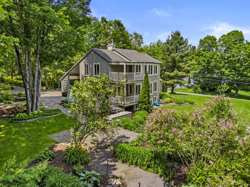 Timeless Comfort in Magog