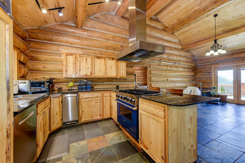 Luxury Log Home on 80 acres