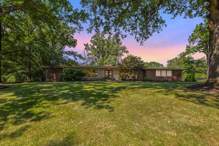 19 W Ladue Estates Drive