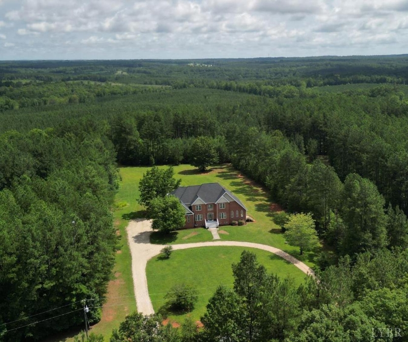 1505 Chestnut Grove