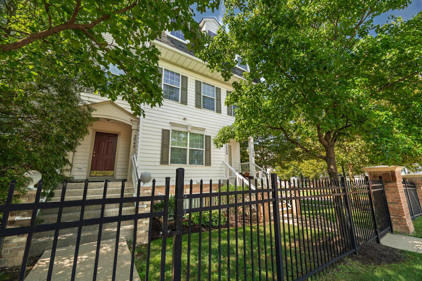 2046 University Boulevard W  #Unit #12