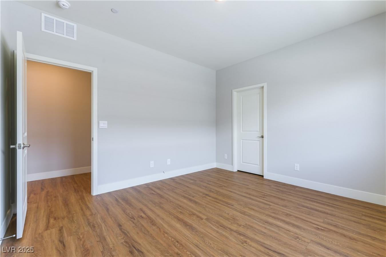 property-image-32
