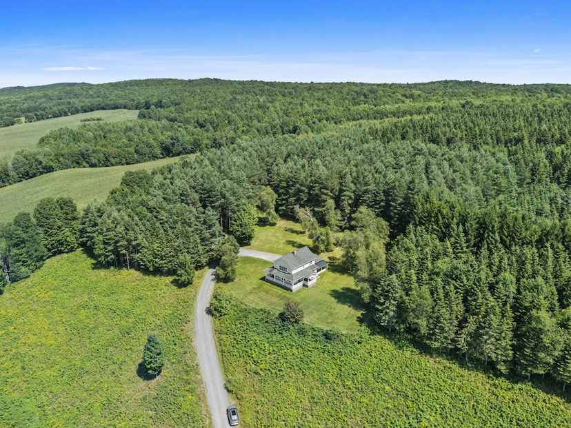 Property in the heart of the Eastern Townships