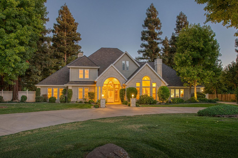 2546 Cedar Crest Court