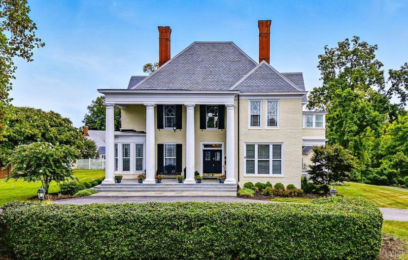 3128 Rivermont