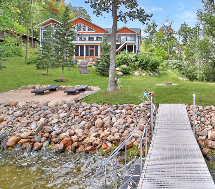 2147 Summit