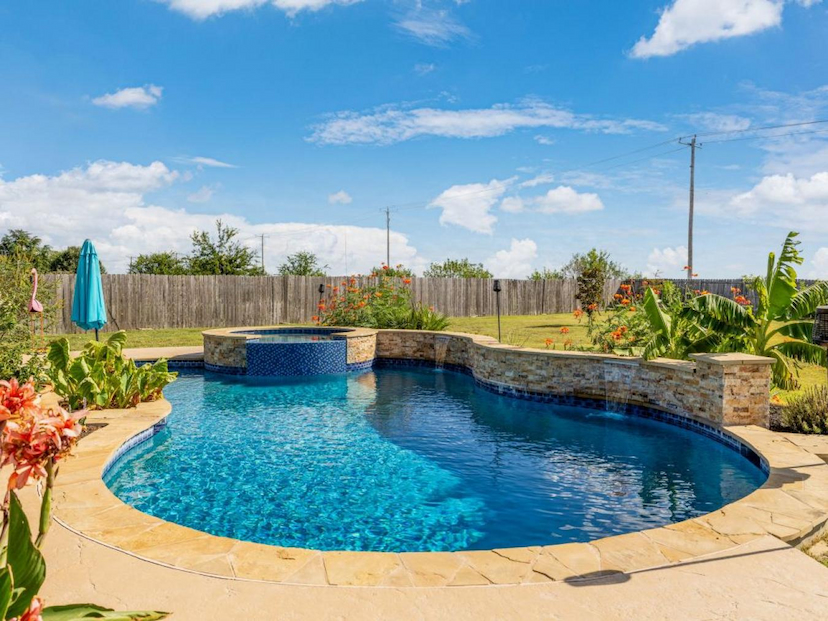 155 Comanche Circle