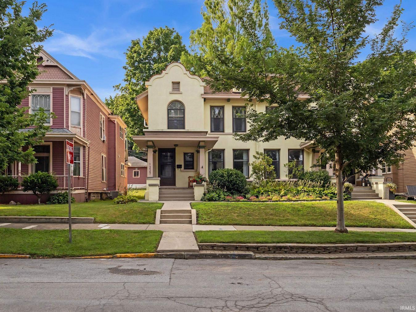 1227 W Berry Street