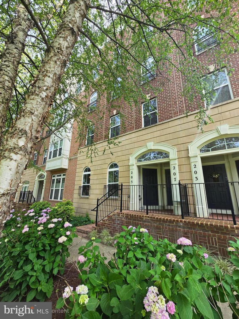 207 Community Center Avenue