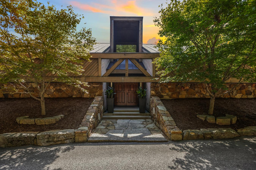 1602 Wolf Trail Road