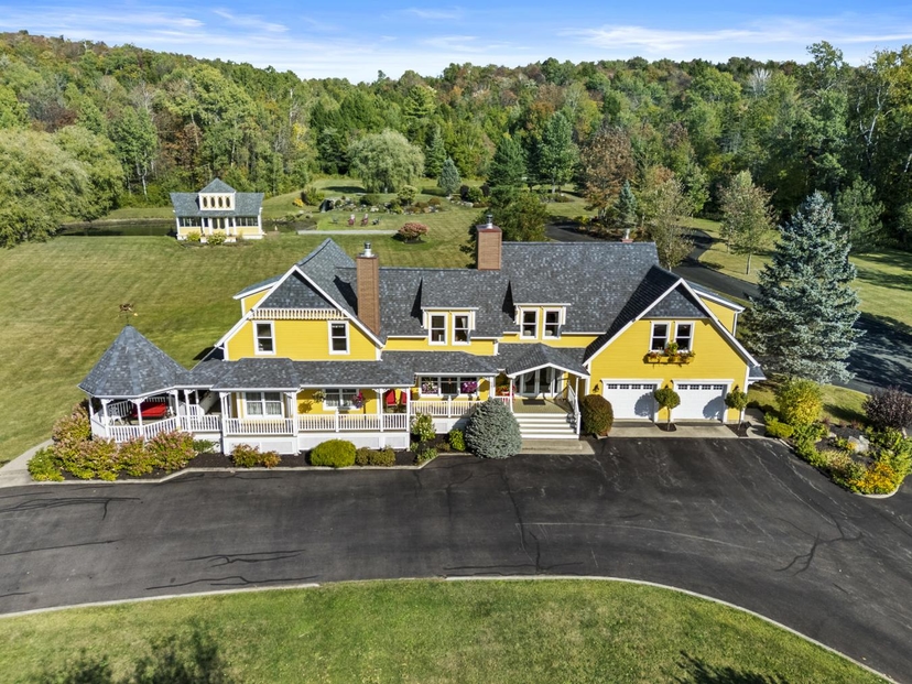 Prestigious Domain in the Eastern Townships