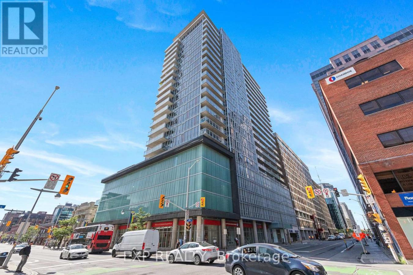 2309 - 324 LAURIER AVENUE W