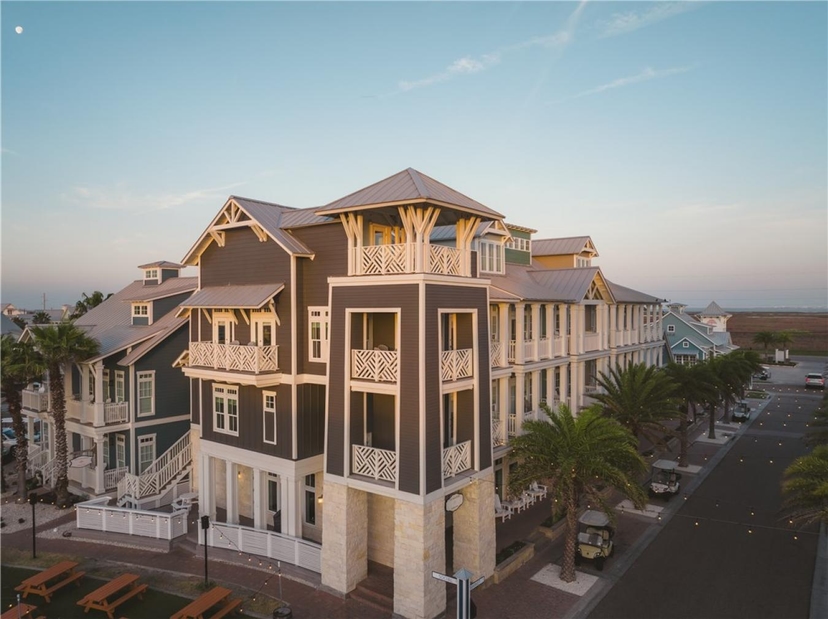 128 Market Street 5-105