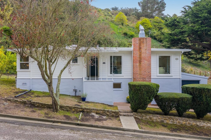 Bright and Versatile Home in East Sharp Park