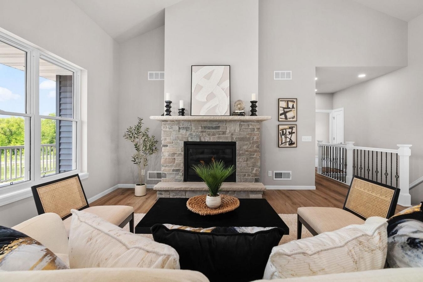 1406 Greenleaf Court