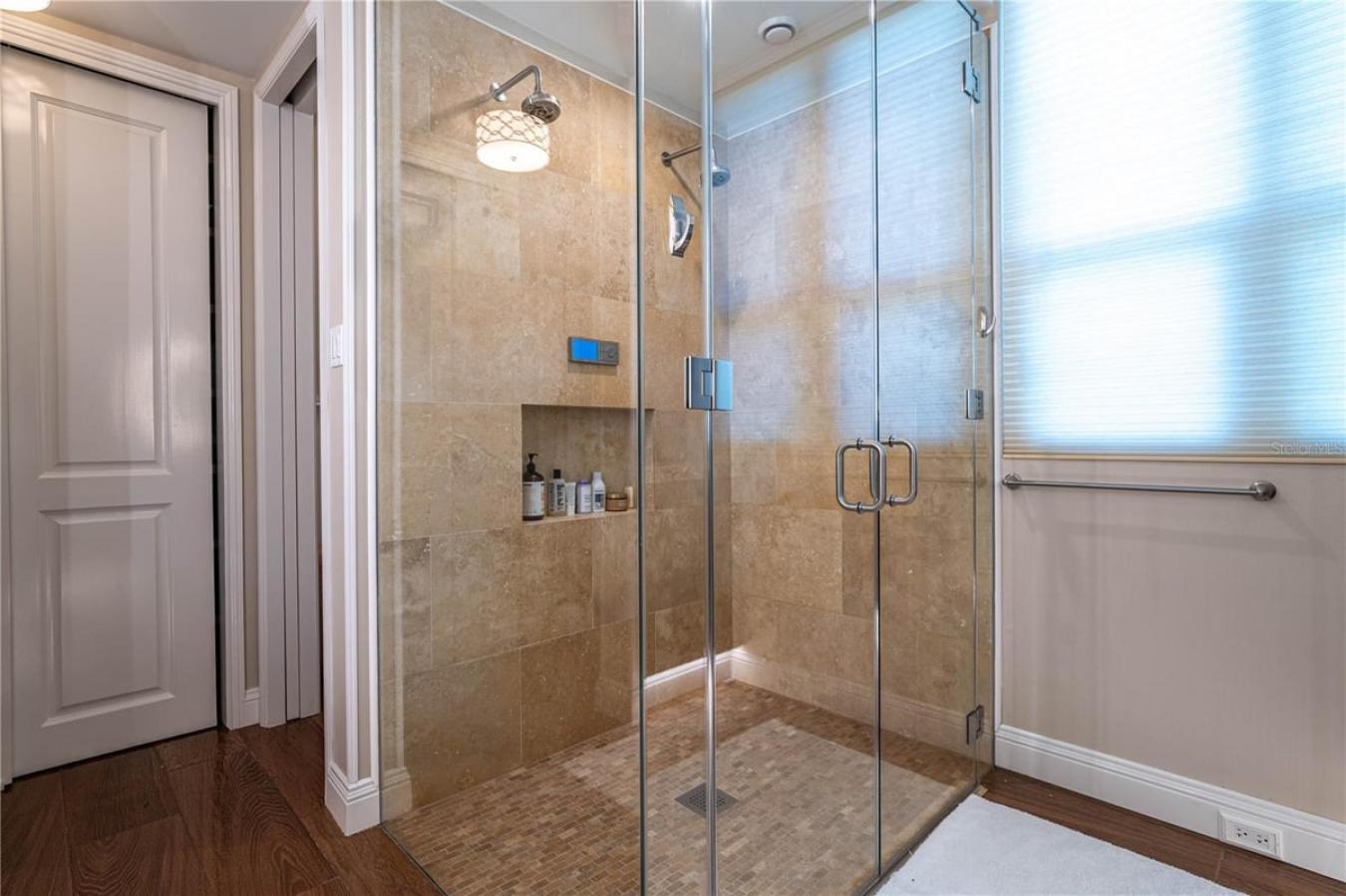 property-image-9