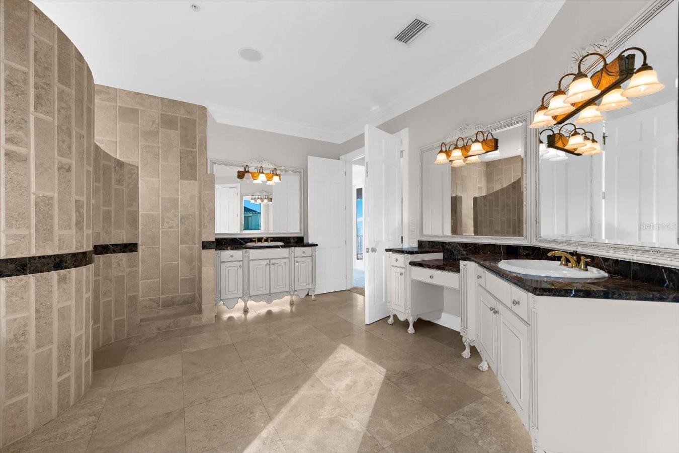 property-image-35