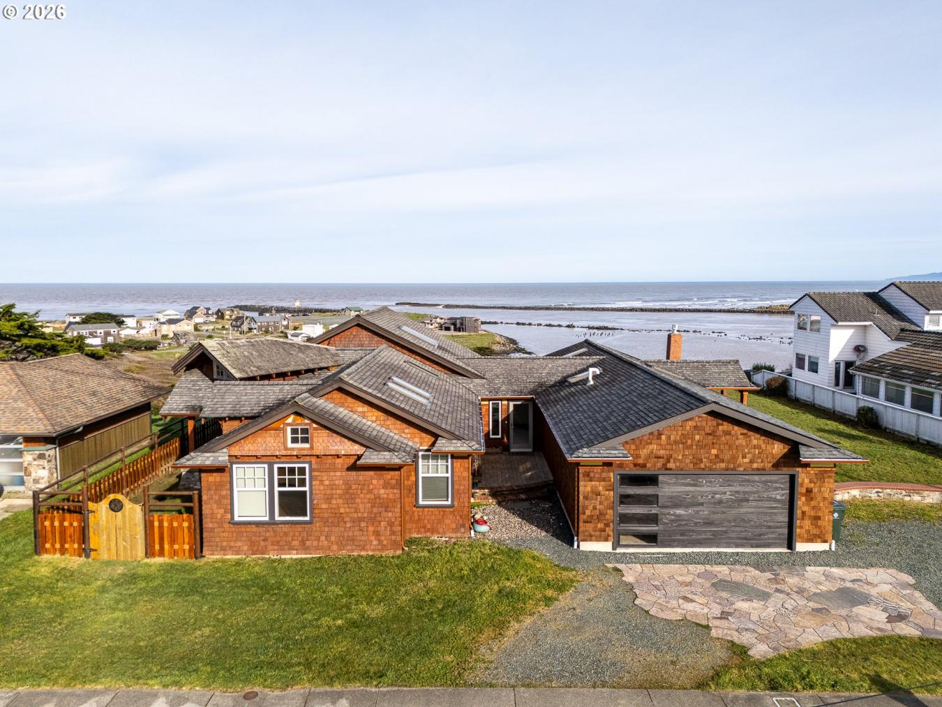 PANORAMIC OCEAN and LIGHTHOUSE VIEWS!