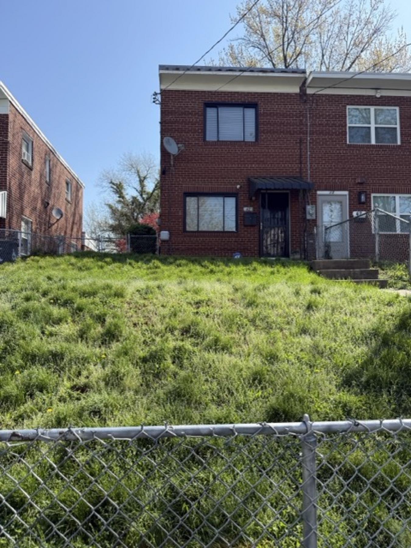 Prime opportunity on a large lot in Deanwood