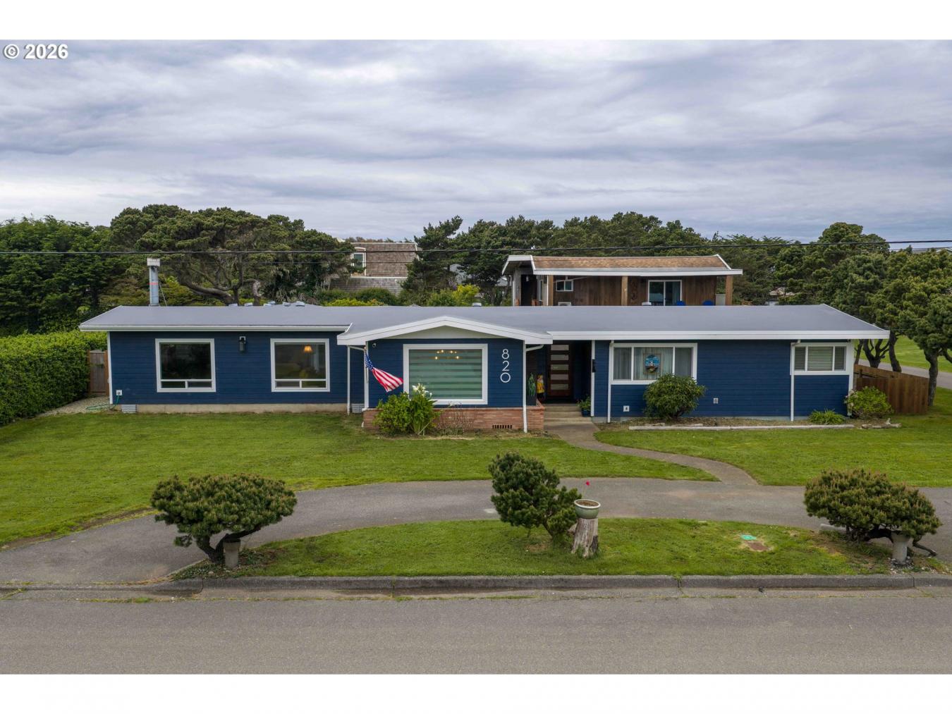 Amazing Remodeled West Bandon Home w/ Guest Apt