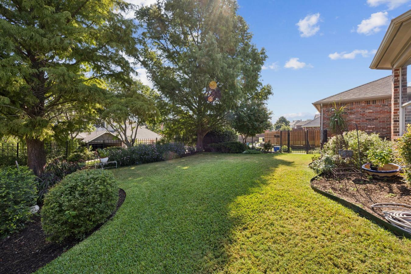 2170 Clubview Drive