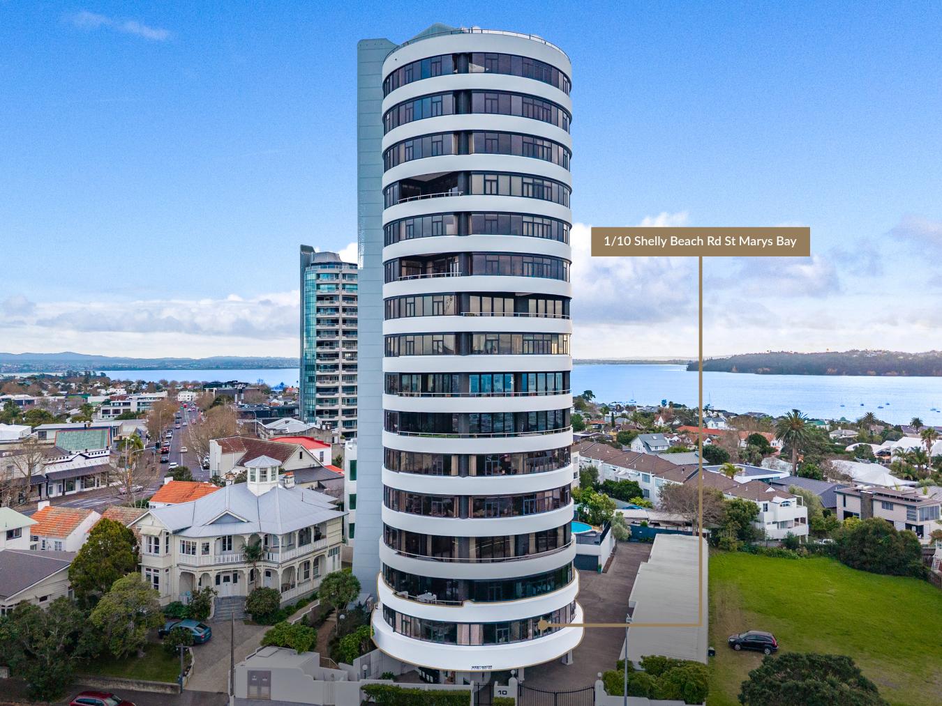 1/10 Shelly Beach Road