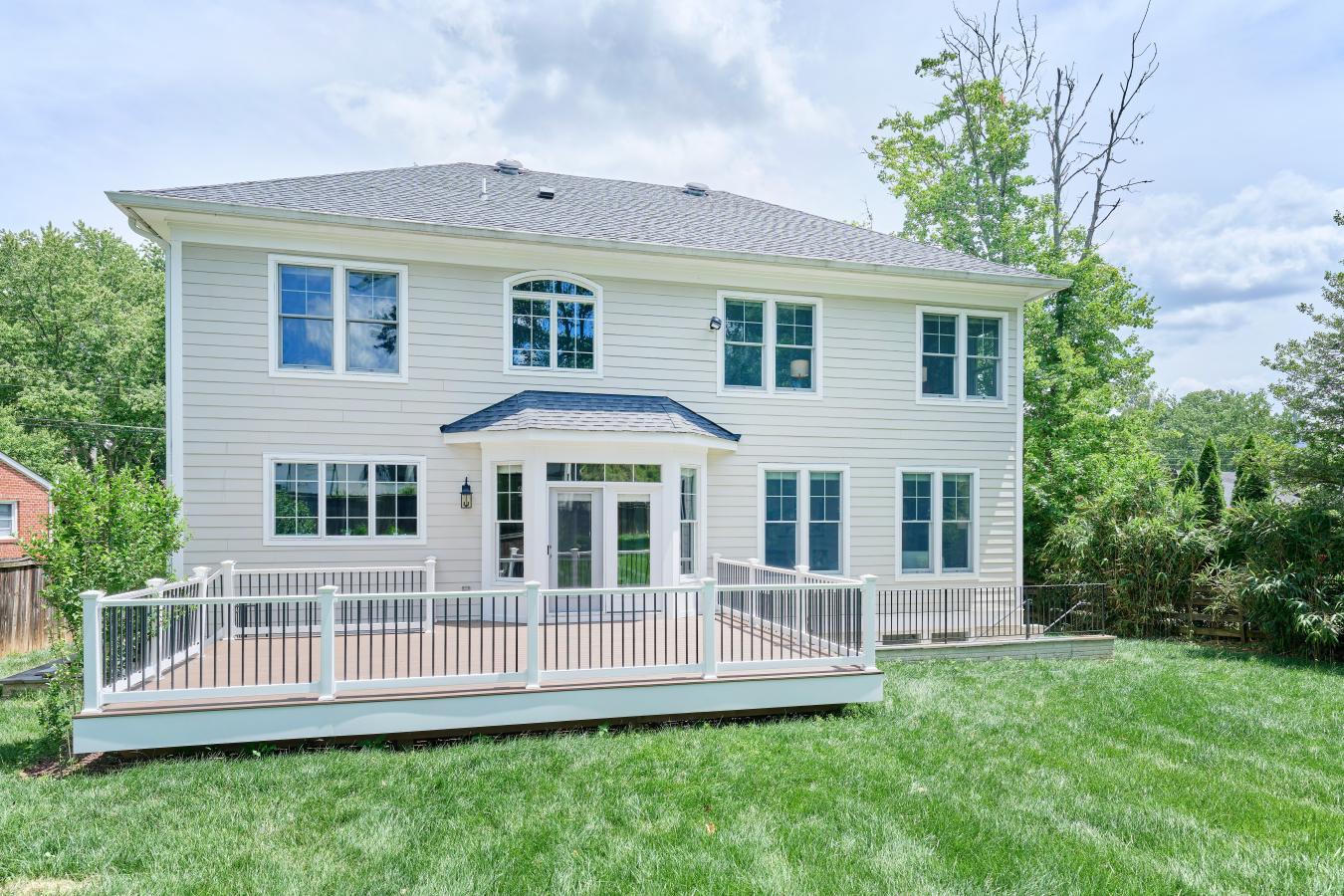 605 Meadow Lane SW
