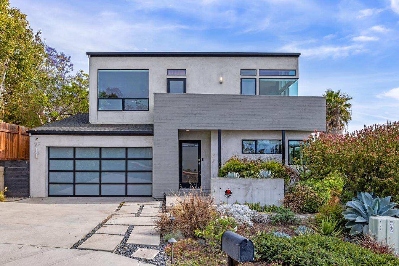 27 East E Street