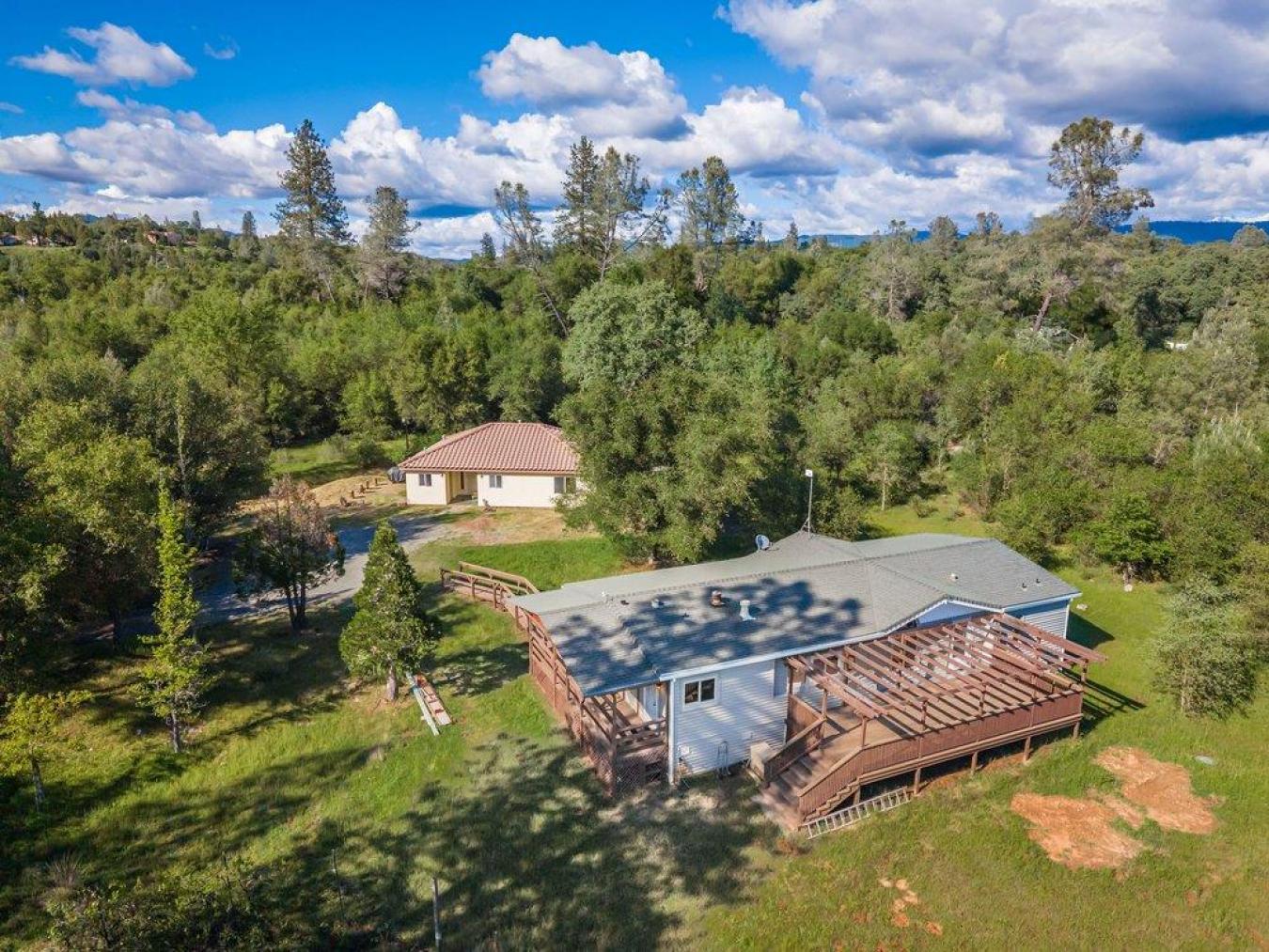 13807-13809 Bluebird Way