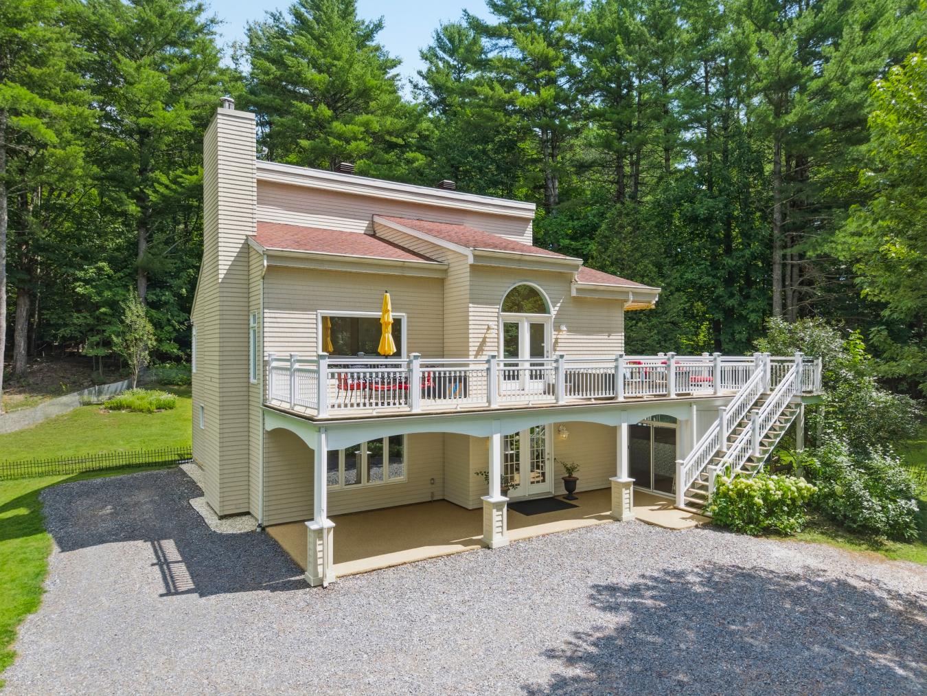 Lakeside Elegance at Villas de l’Anse