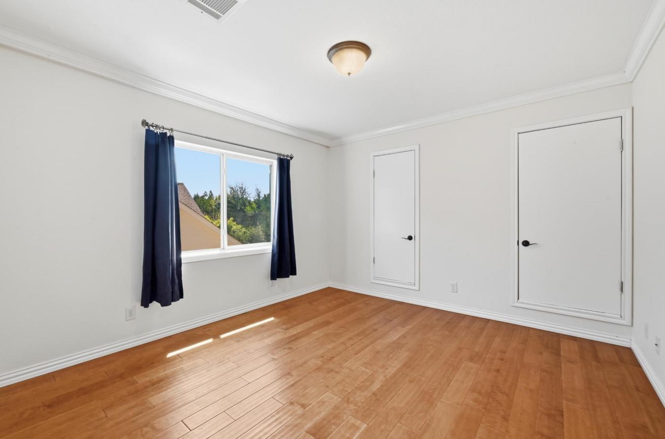 property-image-32
