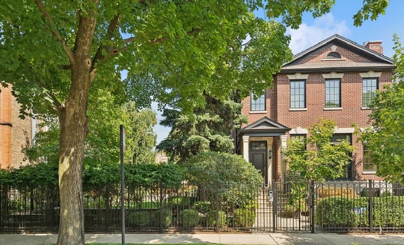 STUNNING LUXURY HOME ON 66 FT WIDE LOT IN SOUTHPORT CORRIDOR