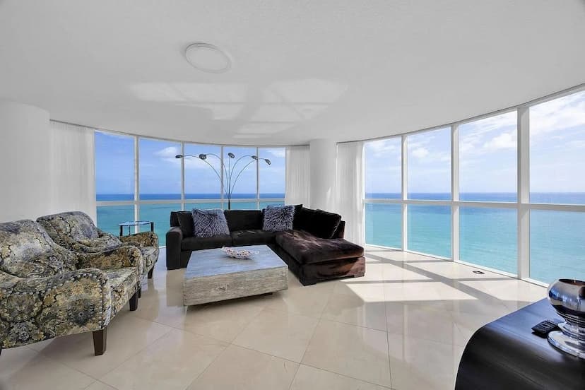 6301 COLLINS AVE APT 3101
