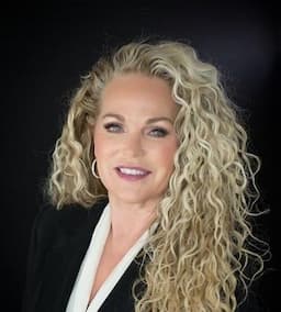 Elizabeth Owens