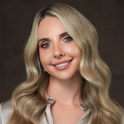 Andrianna Chakava