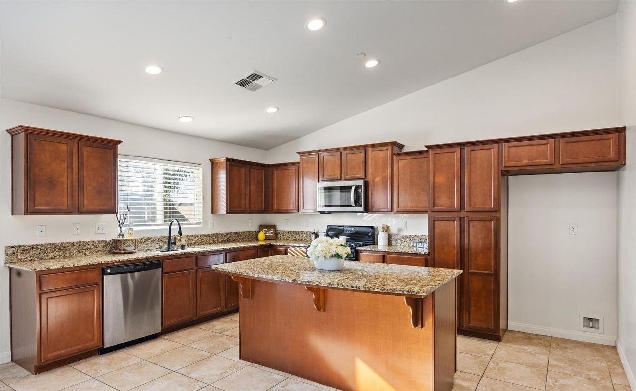 property-image-3
