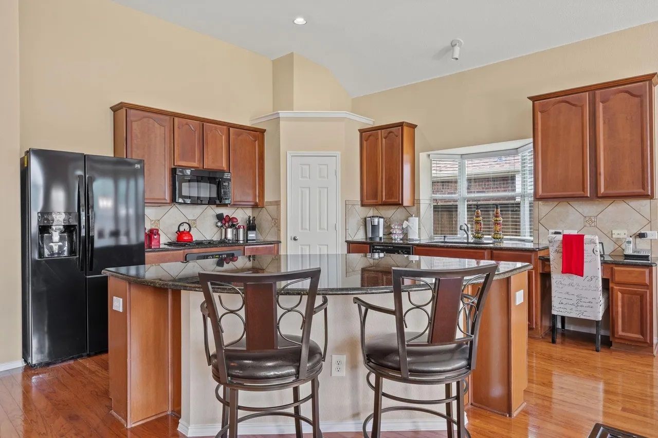 property-image-3
