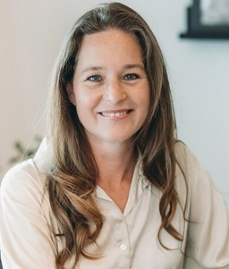 Carlie Bond