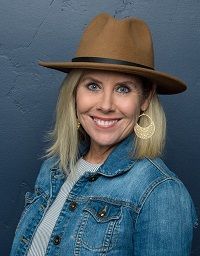Kelly Lincoln