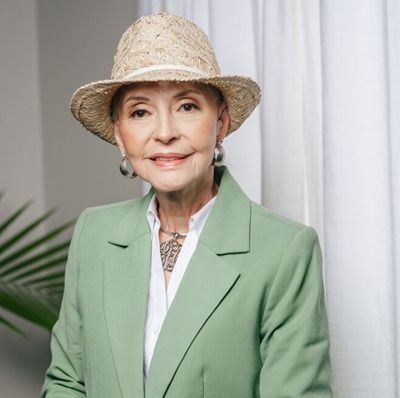 Linda Charles