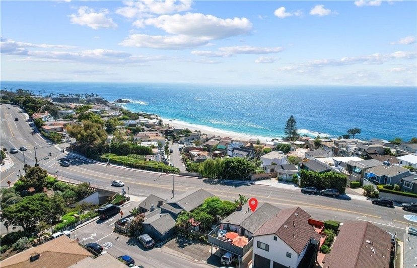 Laguna Beach Duplex Steps From Victoria Beach