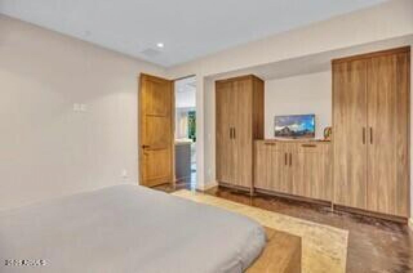 property-image-32