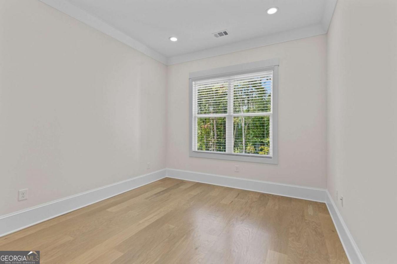 property-image-36