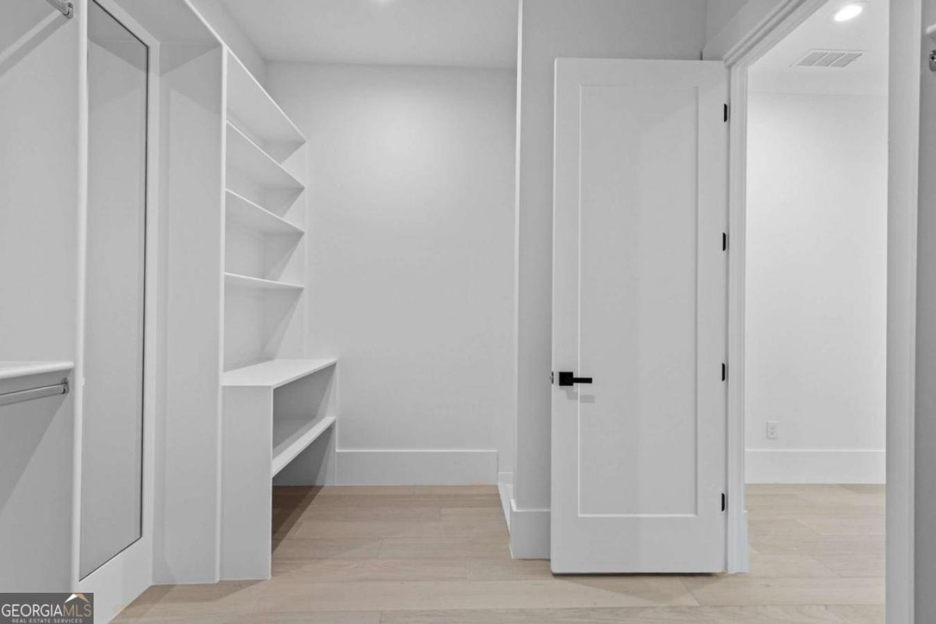 property-image-35
