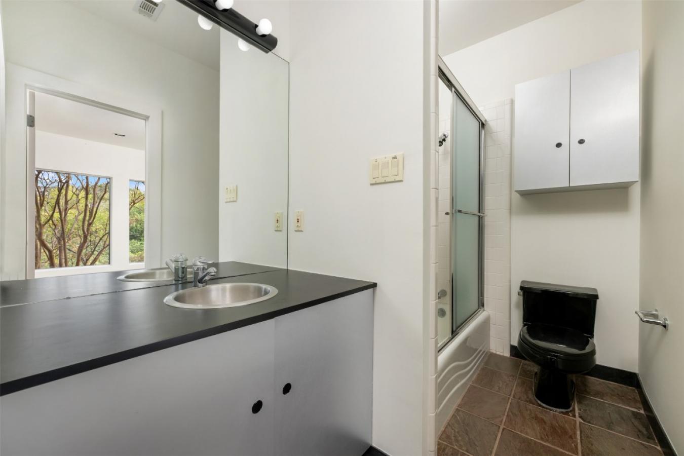 property-image-35