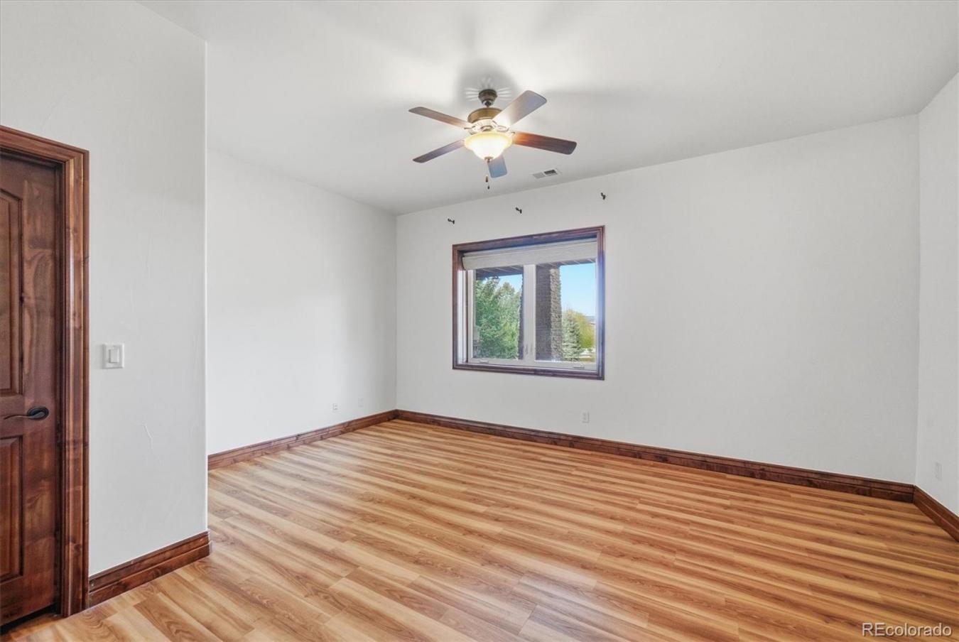 property-image-32