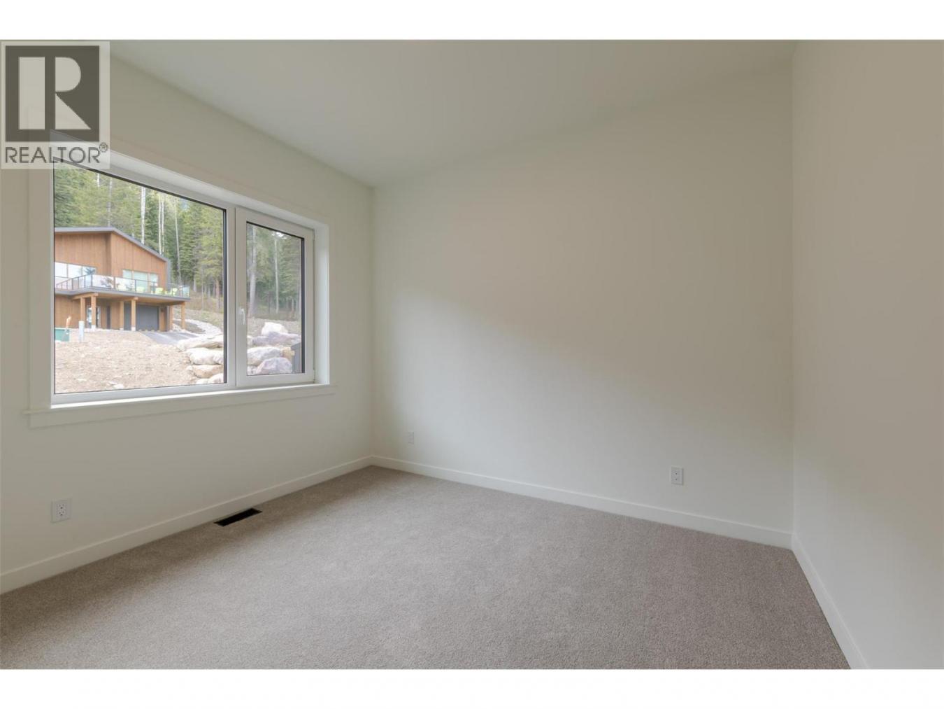 property-image-32