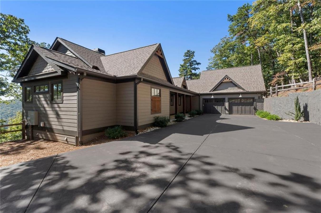 455 Highland Trail